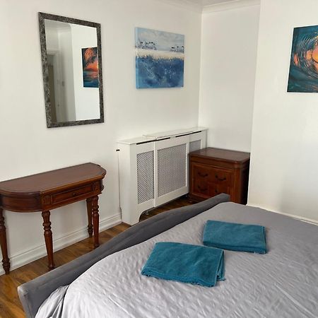 Fantastic Villa Bournemouth - Spa, Parking, Garden Kültér fotó