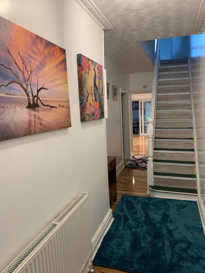 Fantastic Villa Bournemouth - Spa, Parking, Garden Kültér fotó