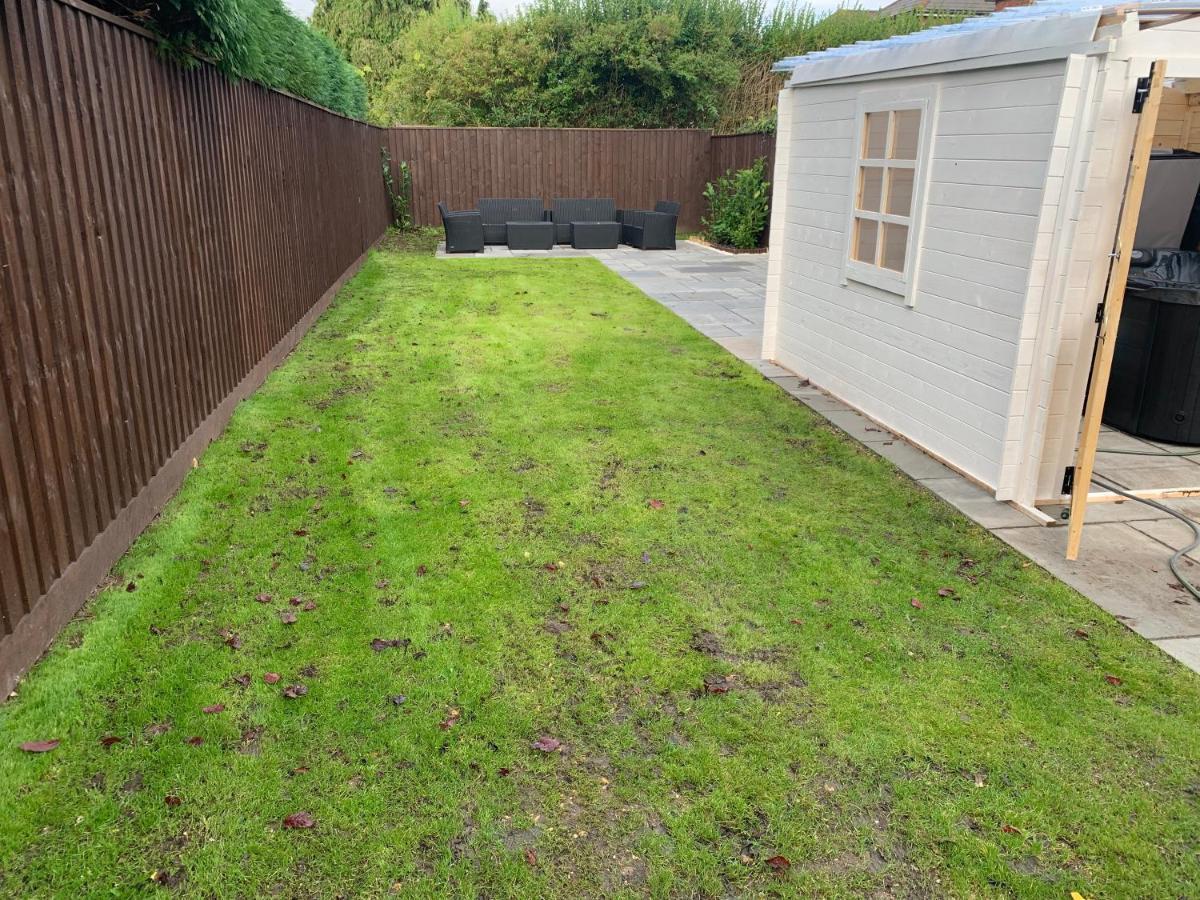 Fantastic Villa Bournemouth - Spa, Parking, Garden Kültér fotó