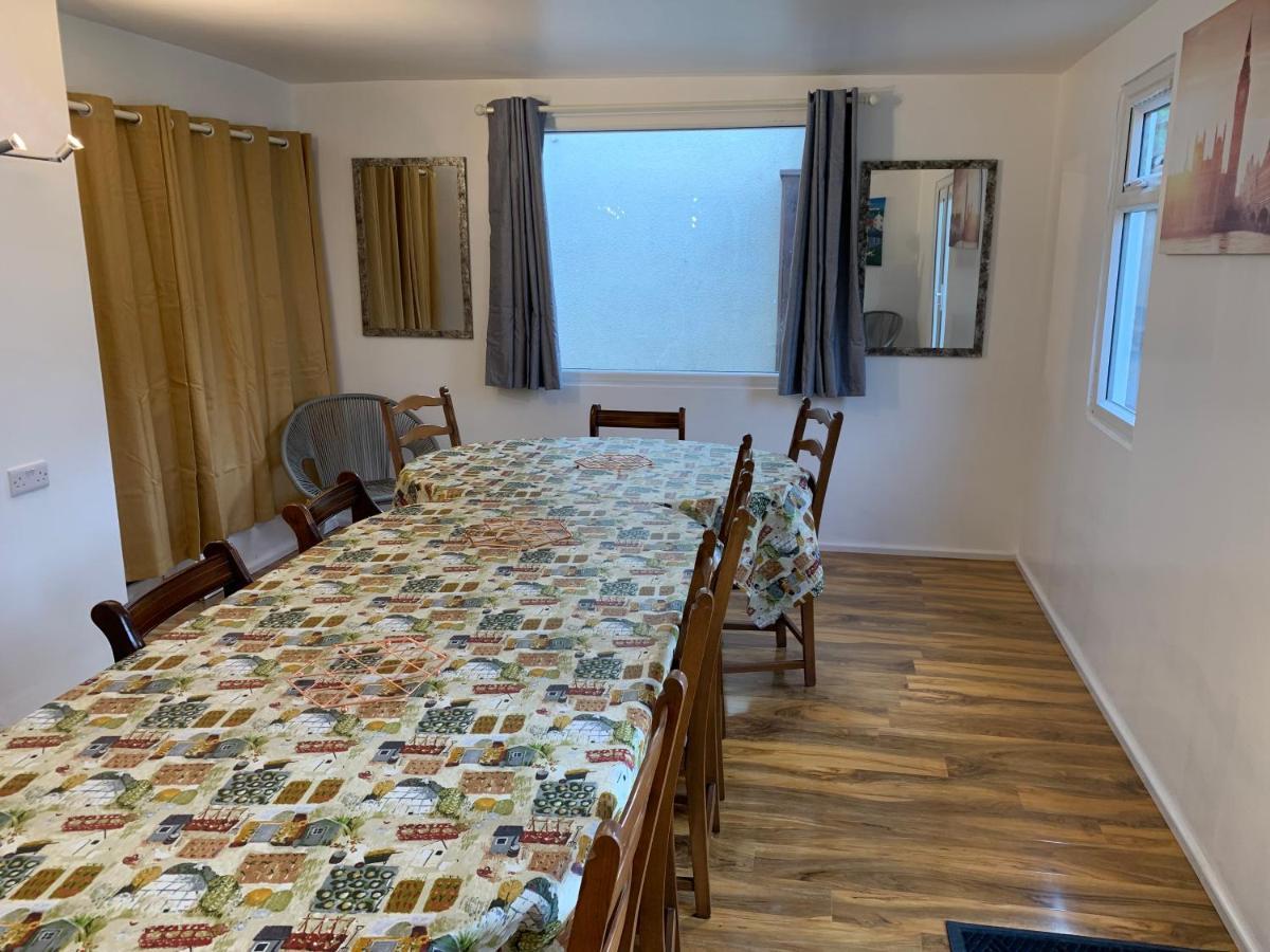 Fantastic Villa Bournemouth - Spa, Parking, Garden Kültér fotó