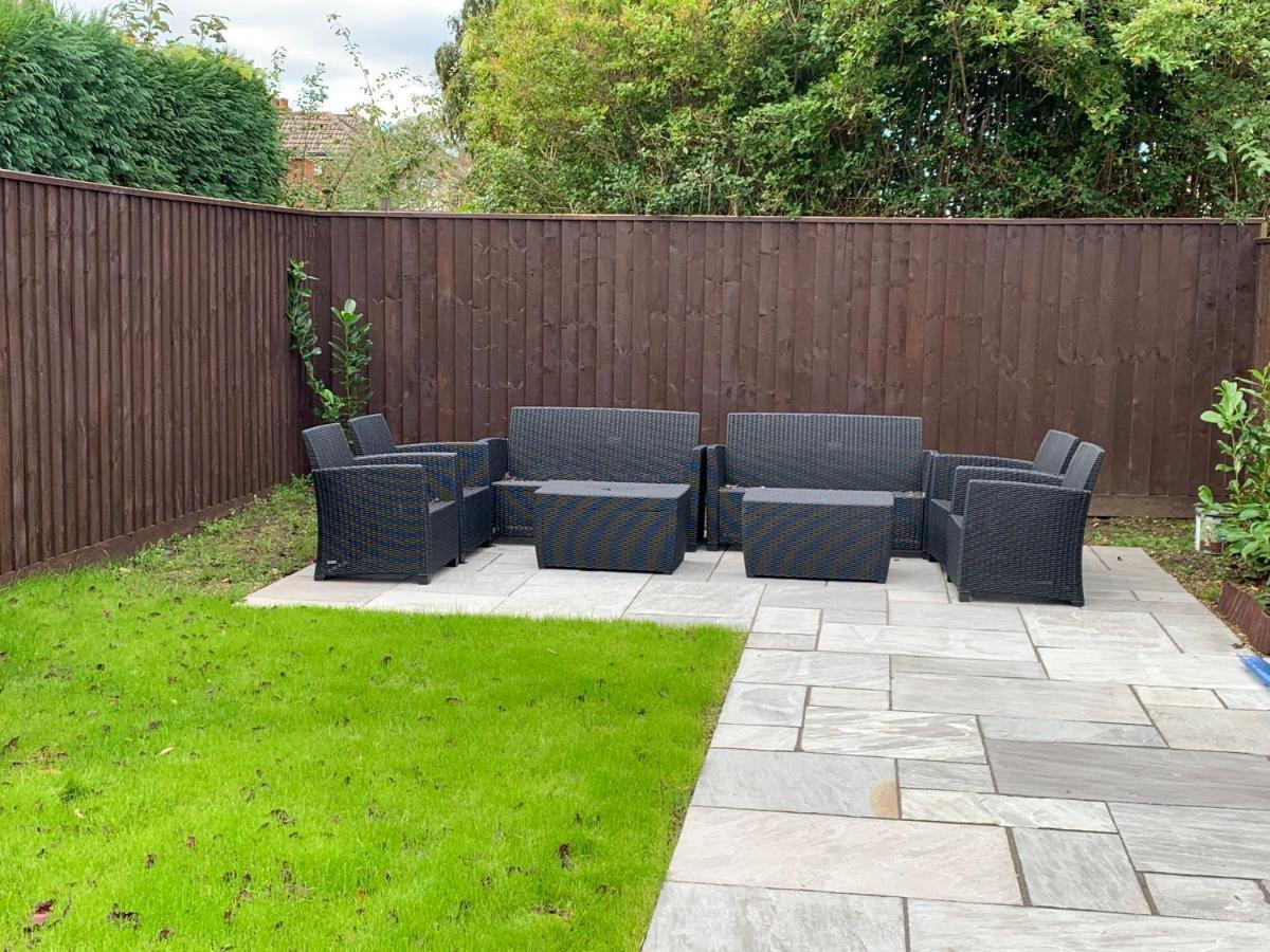 Fantastic Villa Bournemouth - Spa, Parking, Garden Kültér fotó