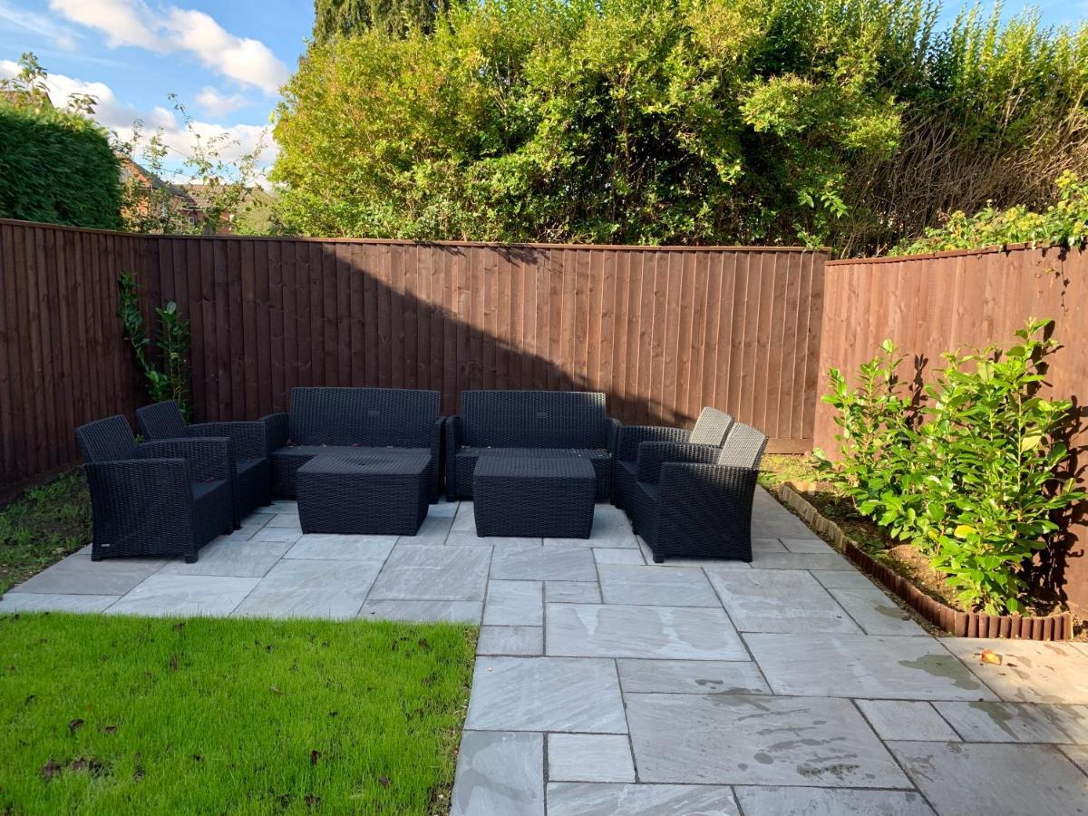 Fantastic Villa Bournemouth - Spa, Parking, Garden Kültér fotó